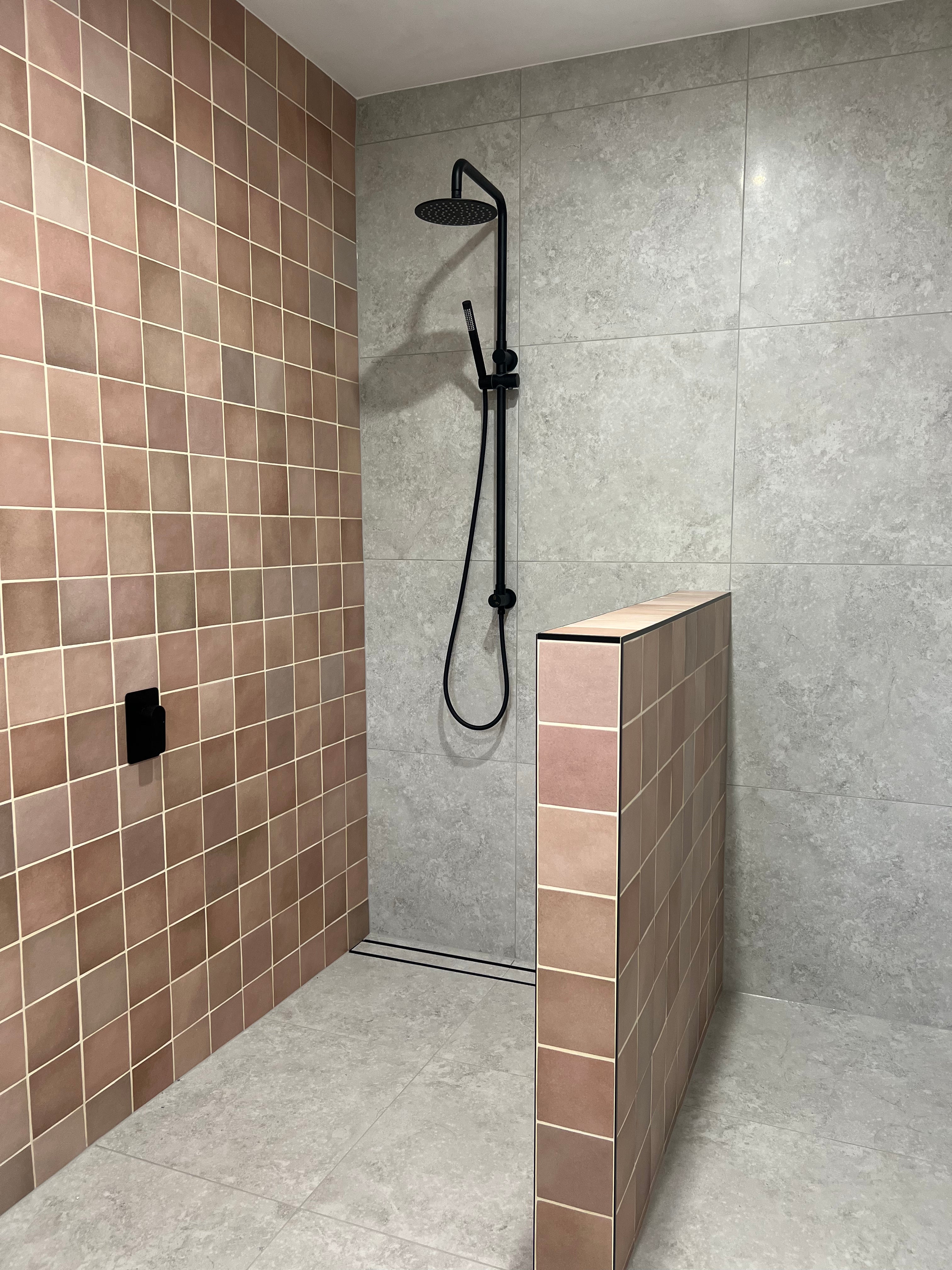 Bargara Shower Rail Set
